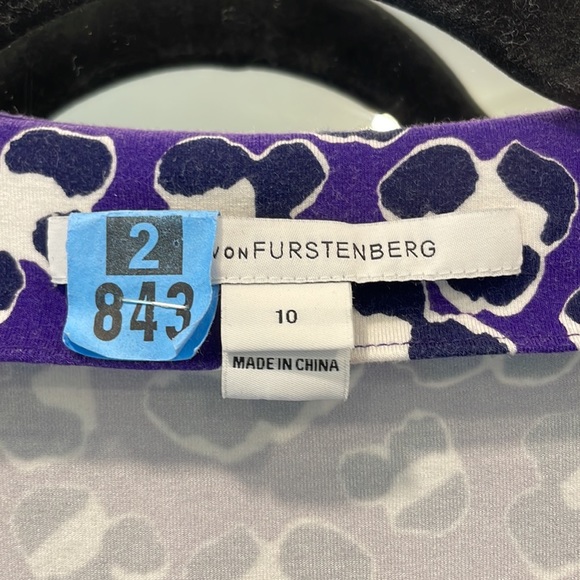 Diane von Furstenberg wrap dress - Picture 3 of 4